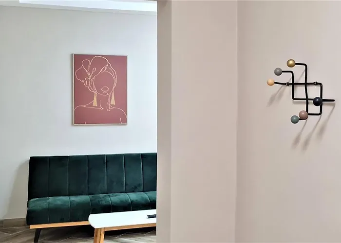 2v1 - 21 Dhjetori Sg Lägenhet *