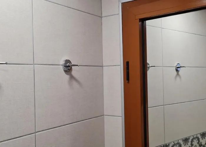 Lägenhet 2v1 - 21 Dhjetori Sg