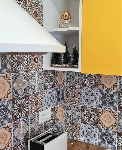 Lägenhet 2v1 - 21 Dhjetori Sg *