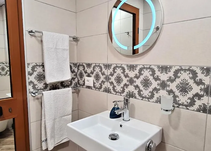 Lägenhet 2v1 - 21 Dhjetori Sg